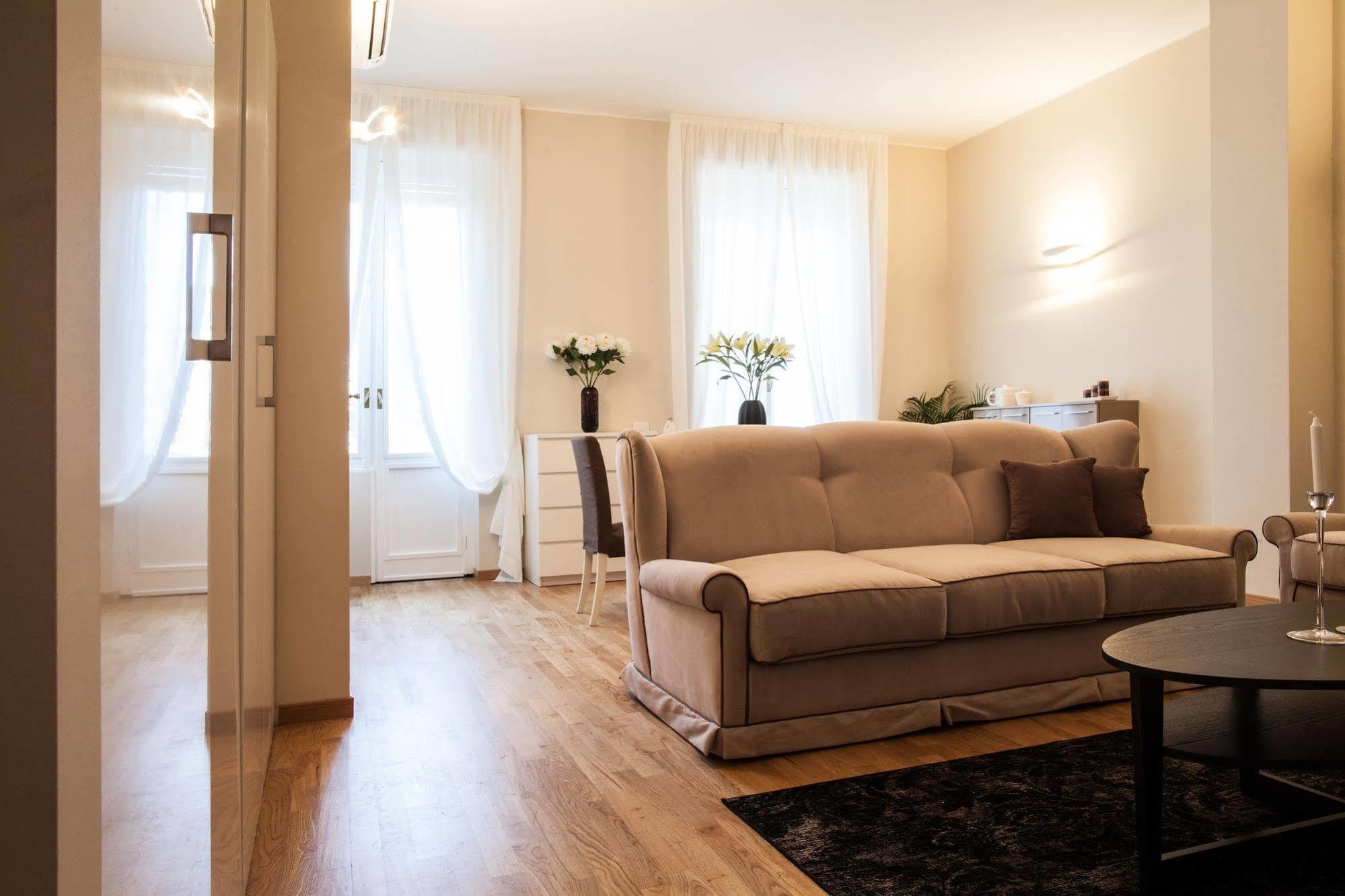 Milan Royal Suites 外观 照片